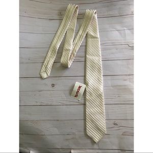 New Brooks Brothers Silk Tie